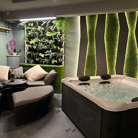 Leo Apartment Suite & Private Spa Zone - Old City Bratislava Luaran gambar