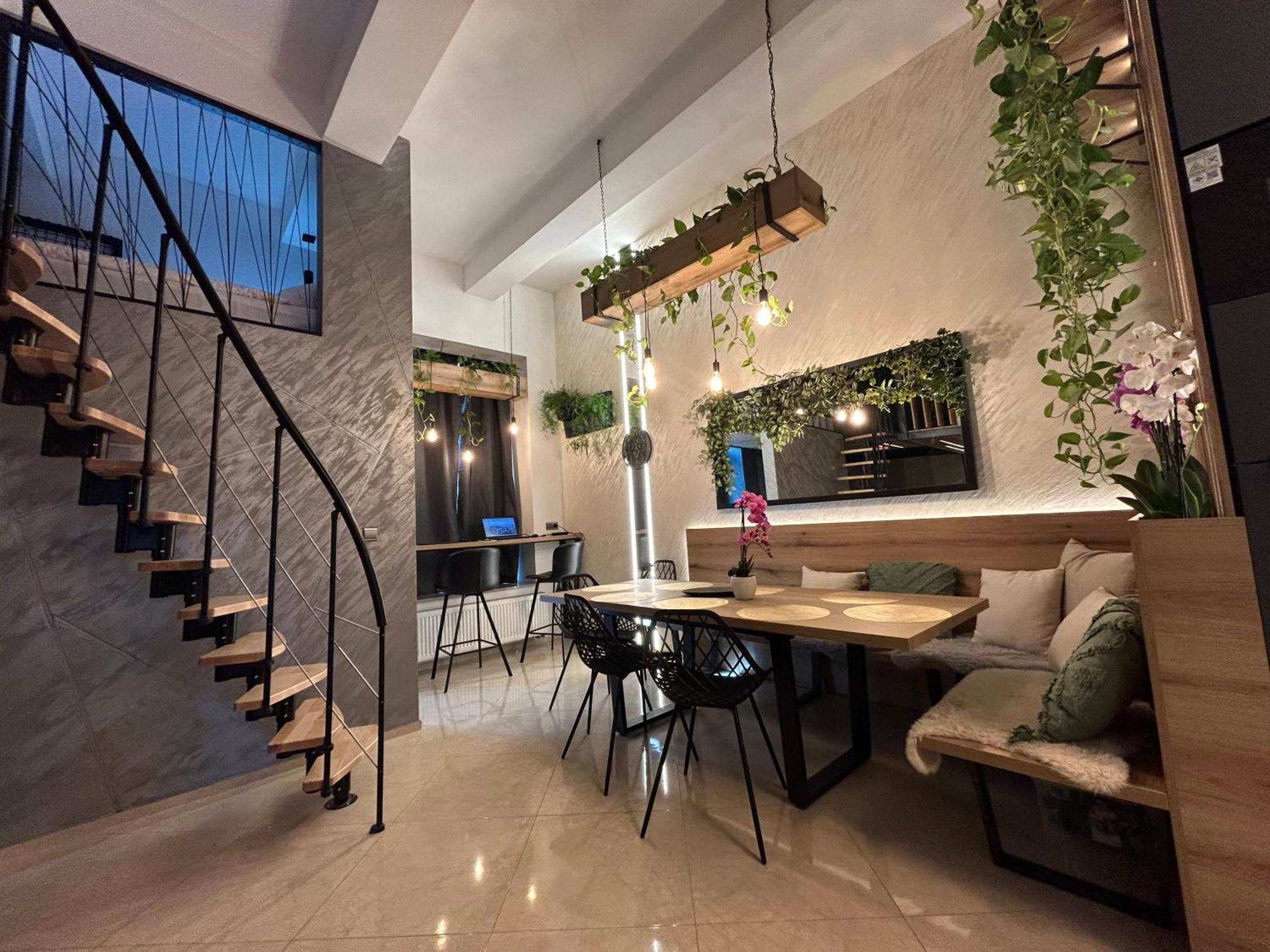 Leo Apartment Suite & Private Spa Zone - Old City Bratislava Luaran gambar