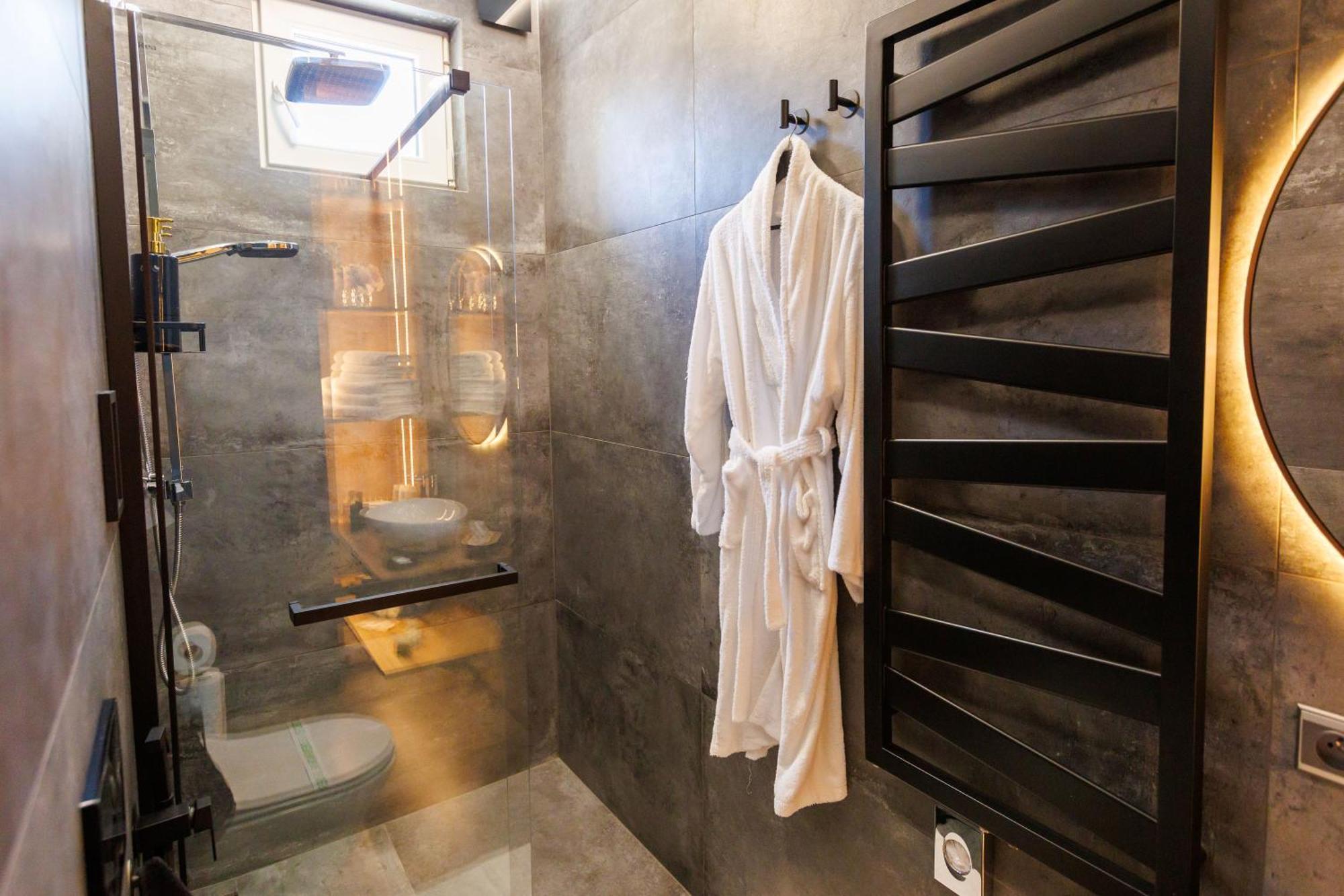 Leo Apartment Suite & Private Spa Zone - Old City Bratislava Luaran gambar