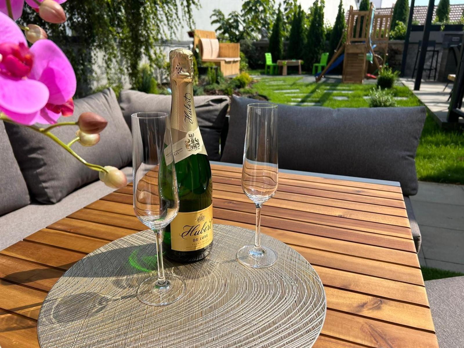 Leo Apartment Suite & Private Spa Zone - Old City Bratislava Luaran gambar