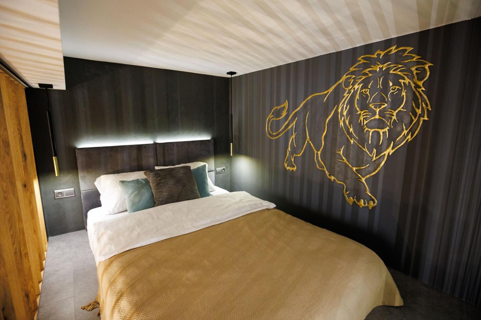 Leo Apartment Suite & Private Spa Zone - Old City Bratislava Luaran gambar